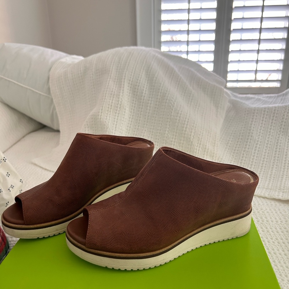 Tamari’s wedge shoes. Super cute super comfy